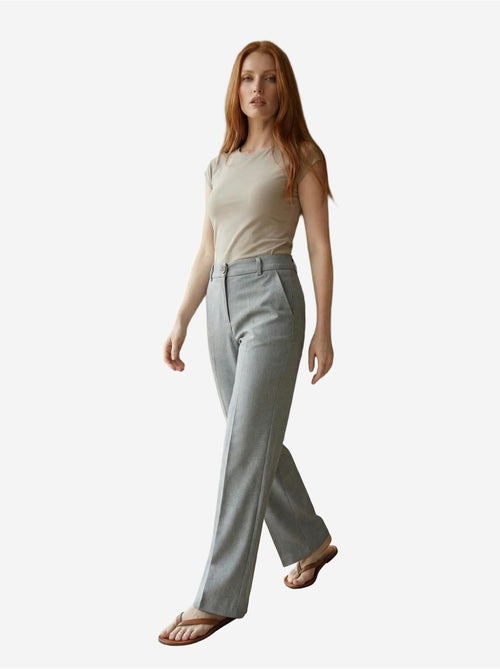 Pantalon tailleur taille mi-haute à jambe droite my fashion - Kiabi Pantalon tailleur taille mi-haute à jambe droite my fashion - Kiabi