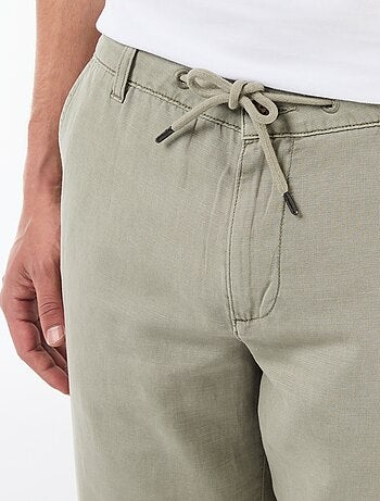 Pantalon uni en matière légère et douce