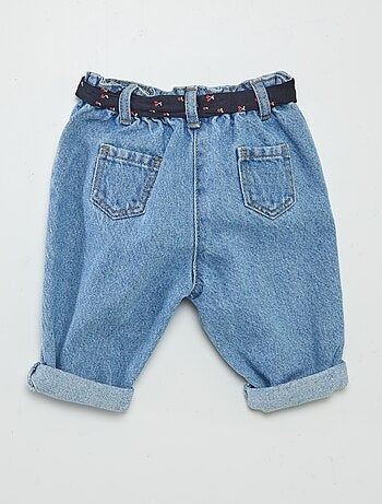 Paperbagjeans + riem met motiefje