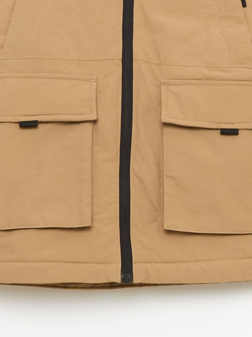 Parka légère à capuche avec 2 poches soufflées à rabat - Kiabi