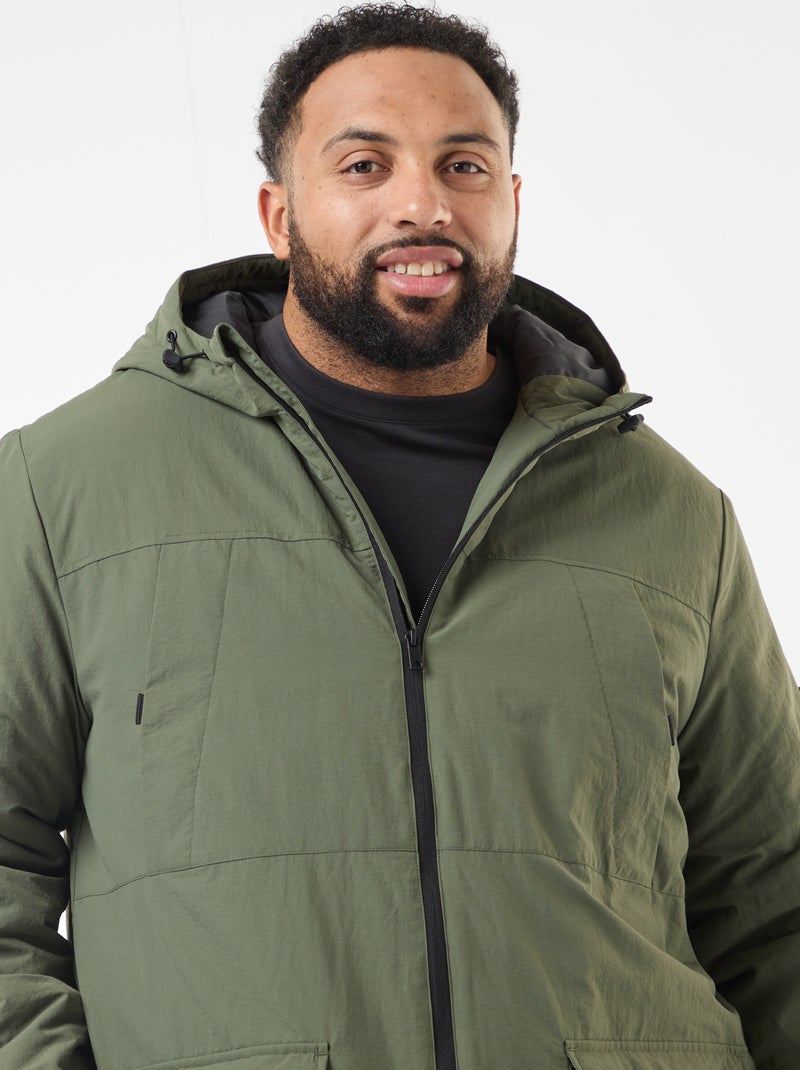 Parka met kap en opgestikte zakken met dubbele opening en fleece voering Groen - Kiabi