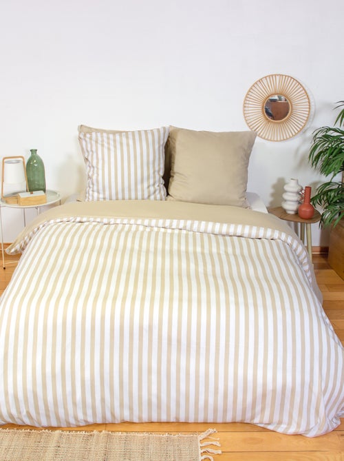 Parure de lit 2 personnes (240 x 220 cm ou 260 x 240 cm) - 1 housse de couette + 2 oreillers - Kiabi Parure de lit 2 personnes (240 x 220 cm ou 260 x 240 cm) - 1 housse de couette + 2 oreillers - Kiabi
