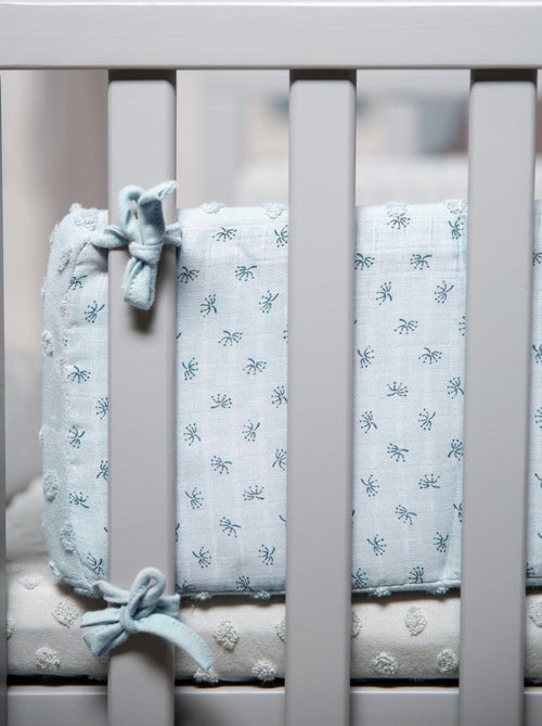 Parure de lit enfant en coton Bio + drap et tour de lit 'Lil Planet' ROBA - Kiabi Parure de lit enfant en coton Bio + drap et tour de lit 'Lil Planet' ROBA - Kiabi