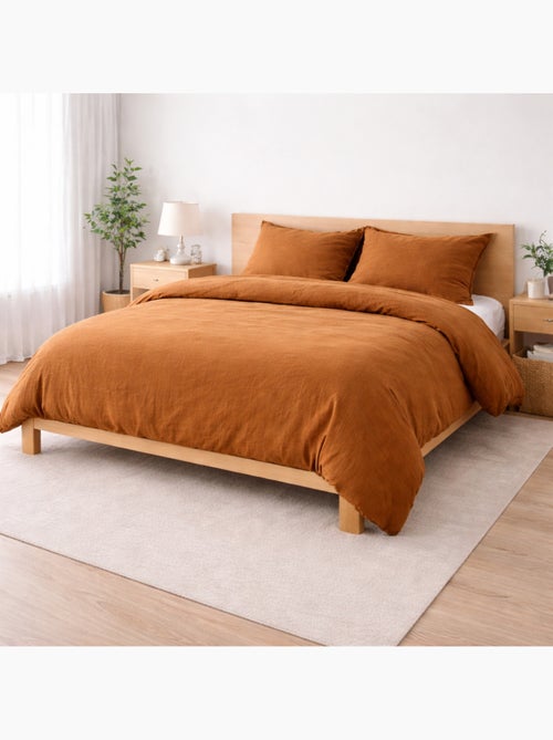 Parure de lit sienna + 2 taies 63x63 cm – double face gaze de coton & coton 57 fils - Kiabi Parure de lit sienna + 2 taies 63x63 cm – double face gaze de coton & coton 57 fils - Kiabi