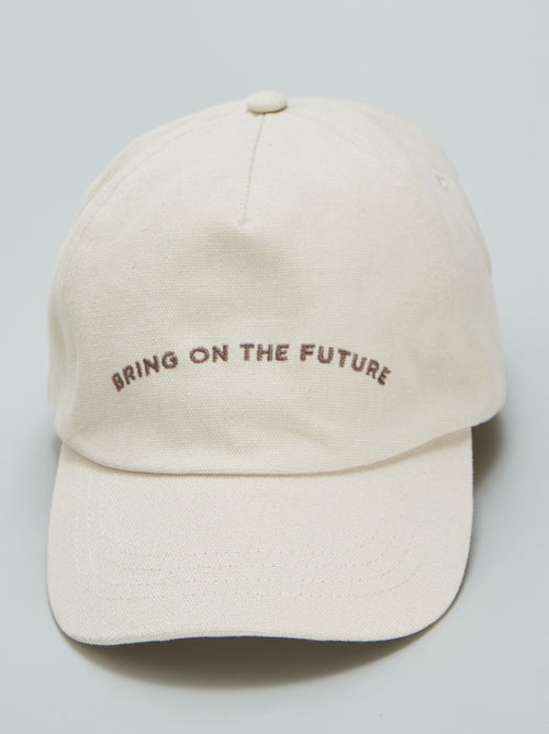 Pet 'bring on the future' - Kiabi