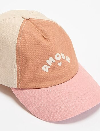 Pet in baseballstijl met luipaardprint