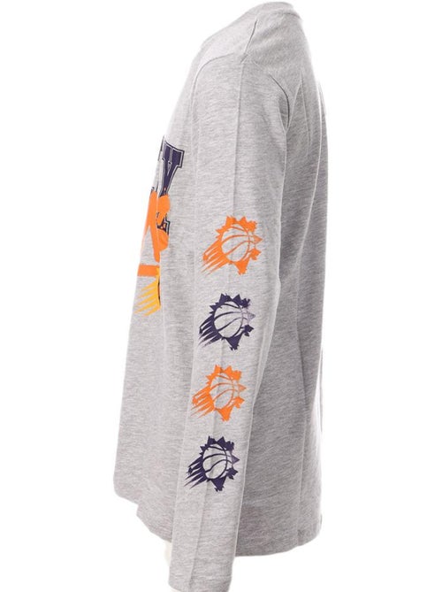 Phoenix Suns NBA T-shirt Lange Mouwen Grijs Jongens Get Busy - Kiabi Phoenix Suns NBA T-shirt Lange Mouwen Grijs Jongens Get Busy - Kiabi