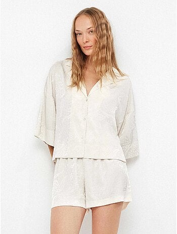 Pijamaset van shorts en shirt in satijn jacquard stof
