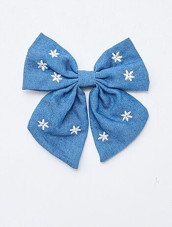 Pince avec nœud brodé