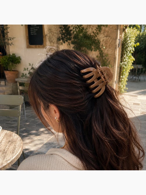 Pince crabe cheveux XXL finition satinée - Kiabi Pince crabe cheveux XXL finition satinée - Kiabi