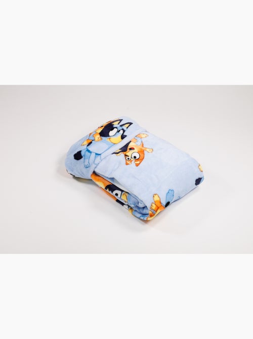 Plaid à Capuche Flanelle Bluey & Bingo 120x150cm – All-Over – 100% Polyester – Licence Officielle - Kiabi Plaid à Capuche Flanelle Bluey & Bingo 120x150cm – All-Over – 100% Polyester – Licence Officielle - Kiabi