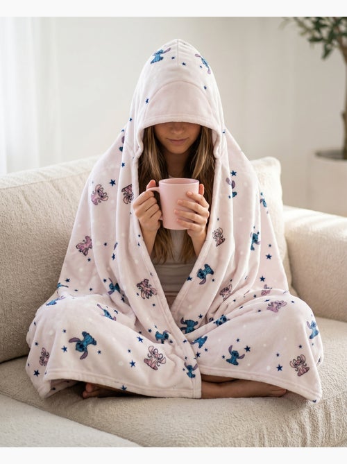 Plaid à Capuche Flanelle Disney Stitch & Angel 120x150cm – Étoiles Rose Pâle – 100% Polyester – Lice - Kiabi Plaid à Capuche Flanelle Disney Stitch & Angel 120x150cm – Étoiles Rose Pâle – 100% Polyester – Lice - Kiabi