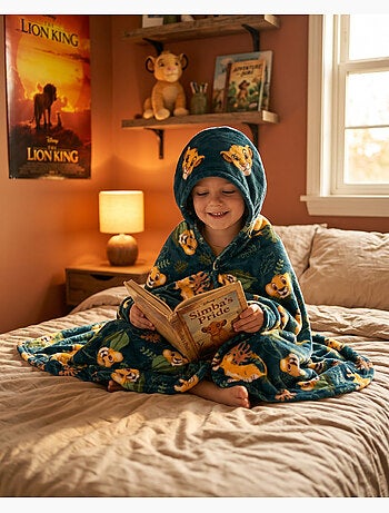 Plaid à Capuche Flanelle Le Roi Lion Simba 120x150cm – Doux et Chaud – Licence Officielle Disney