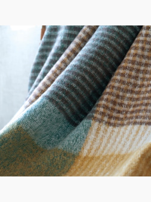 Plaid à carreaux aspect mohair doux - Kiabi