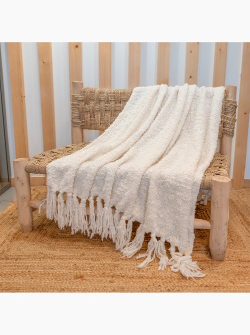 Plaid bouclette doux avec franges - Kiabi Plaid bouclette doux avec franges - Kiabi