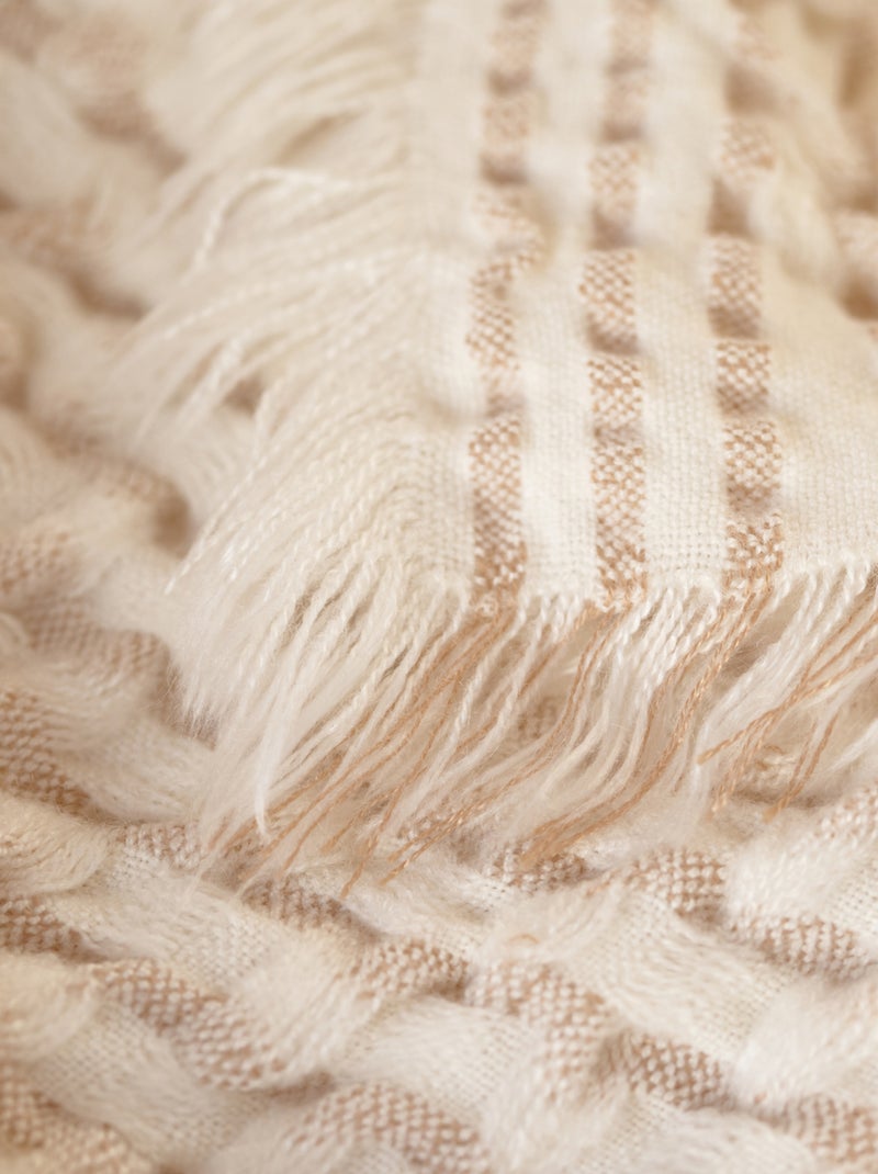 Plaid doux  - effet gaufré Beige coquille - Kiabi