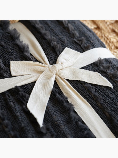 Plaid en chenille texturée avec franges - Kiabi Plaid en chenille texturée avec franges - Kiabi