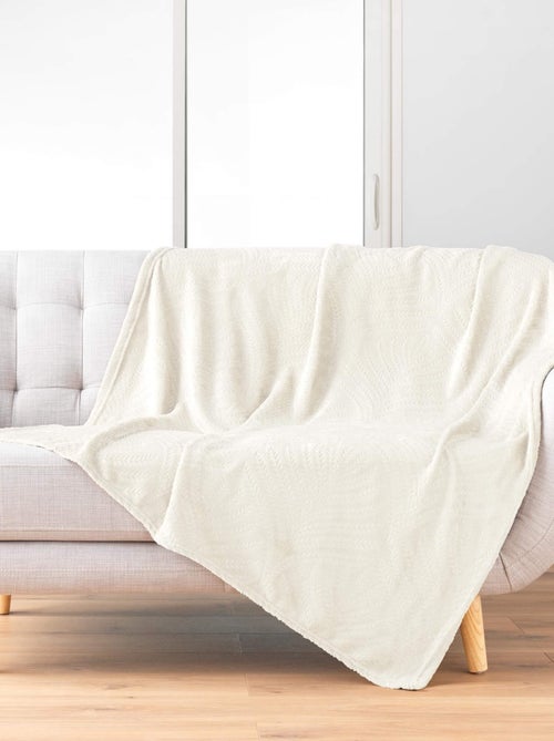 Plaid flanelle relief unie Nelia - Douceur D'intérieur - Kiabi Plaid flanelle relief unie Nelia - Douceur D'intérieur - Kiabi