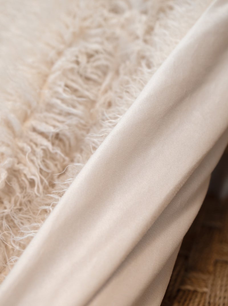 Plaid imitation fourrure à poil long Beige coquille - Kiabi