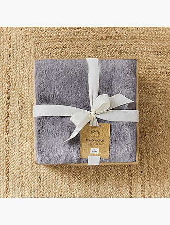 Plaid van imitatiebont beige 130 x 150 cm grijs – Future Home