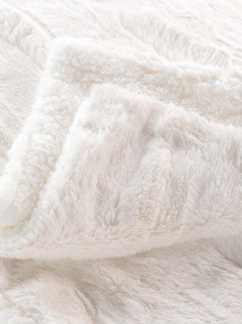 Plaid van Polyester FOXY Douceur d'Intérieur - Kiabi Plaid van Polyester FOXY Douceur d'Intérieur - Kiabi