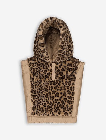 Plastron met capuchon