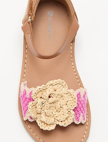 Platte sandalen met fantasiebloemen