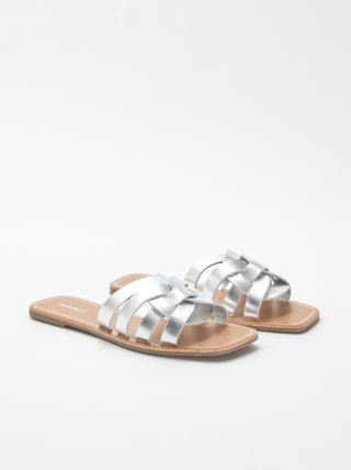 Platte sandalen met meerdere riempjes