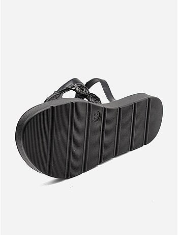 Platte sandalen met parelversieringen
