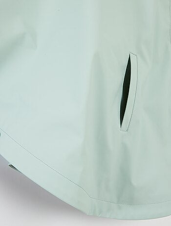 Poncho en matière gomme à capuche - collection facile à enfiler