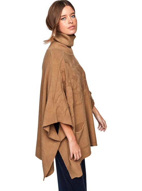 Poncho met opstaande kraag pc1 style add - Kiabi Poncho met opstaande kraag pc1 style add - Kiabi
