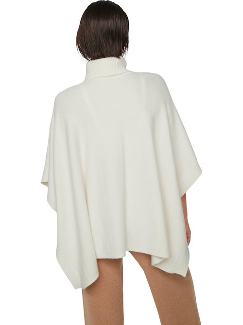 Poncho met opstaande kraag pc1 style add - Kiabi Poncho met opstaande kraag pc1 style add - Kiabi