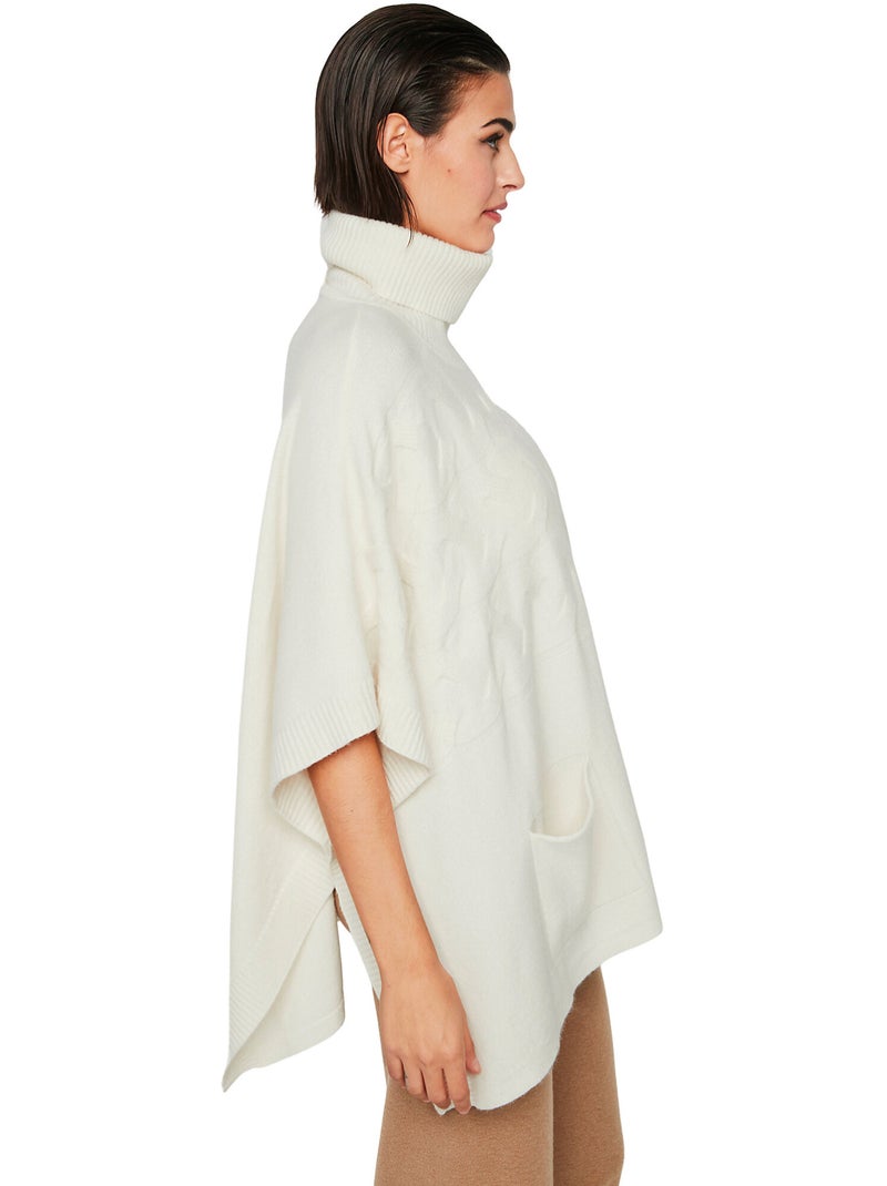 Poncho met opstaande kraag pc1 style add Ecru - Kiabi