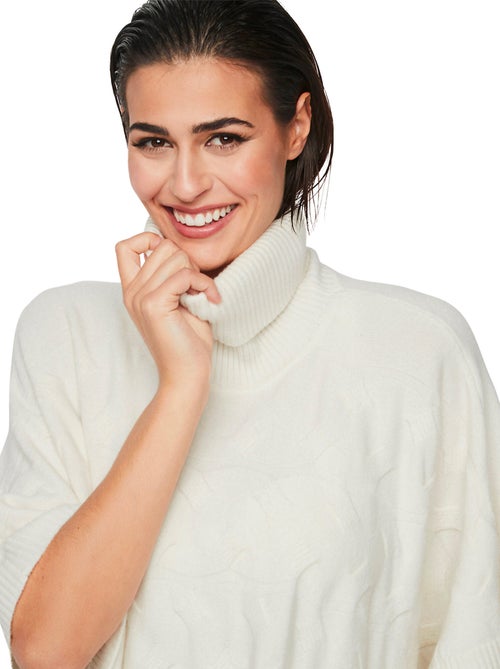Poncho met opstaande kraag pc1 style add - Kiabi Poncho met opstaande kraag pc1 style add - Kiabi