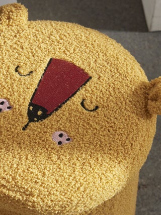 Pouf et boîte de rangement en maille bouclette animée lion