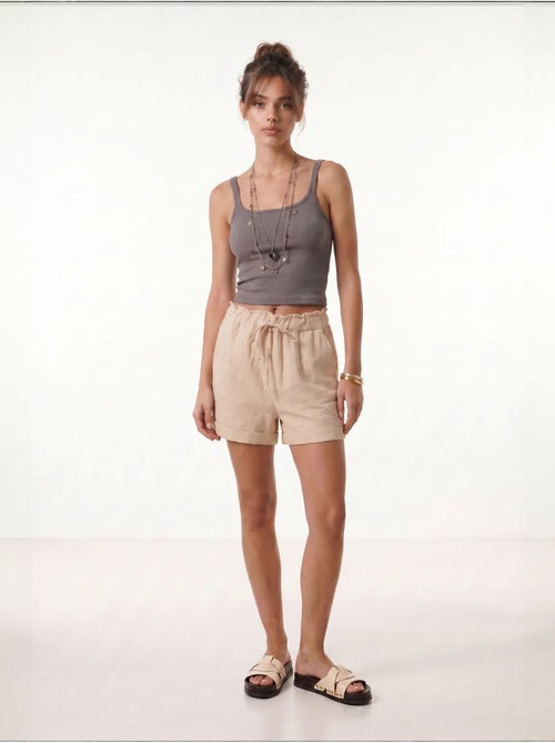 Prachtige mini-shorts met hoge taille, trekkoord en biesdetails. Istanbul - Kiabi Prachtige mini-shorts met hoge taille, trekkoord en biesdetails. Istanbul - Kiabi