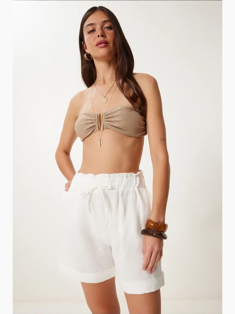 Prachtige mini-shorts met hoge taille, trekkoord en biesdetails. Istanbul Wit - Kiabi