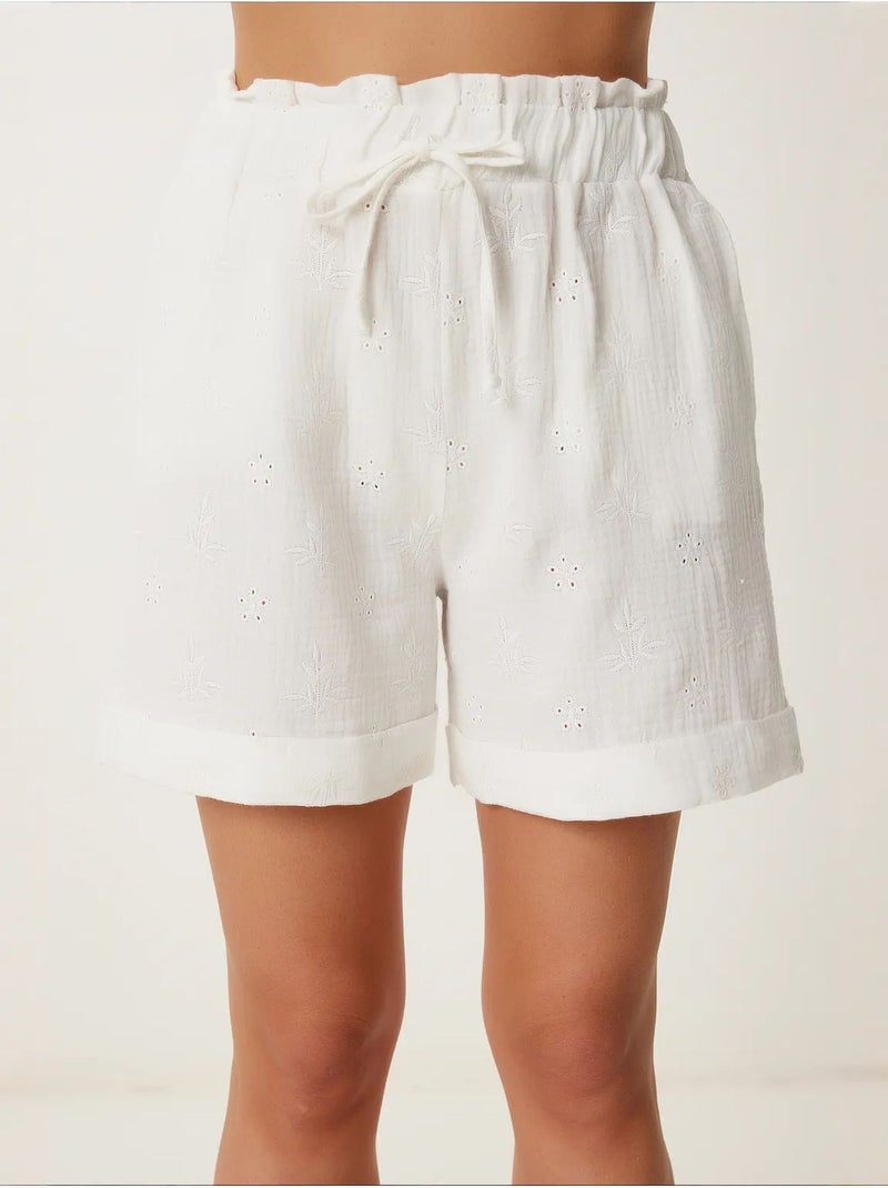 Prachtige mini-shorts met hoge taille, trekkoord en biesdetails. Istanbul Wit - Kiabi