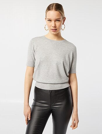 Pull à col rond avec manches courtes