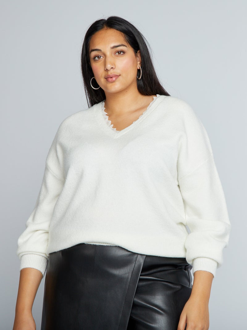 Pull à col V avec dentelle blanc - Kiabi