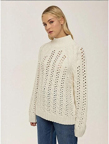 Pull ajouré coupe régulière