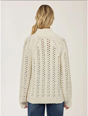 Pull ajouré coupe régulière