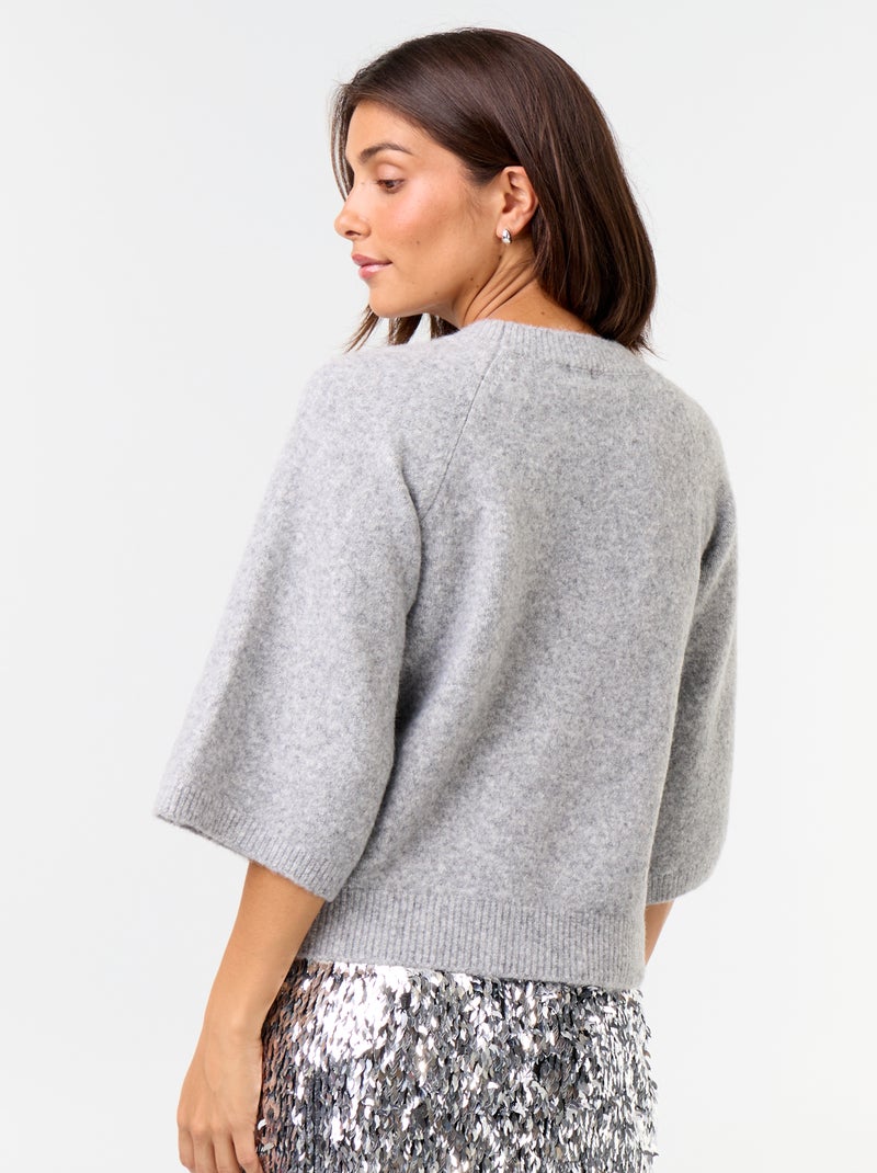 Pull avec bijoux fantaisies et manches 3/4 Gris - Kiabi