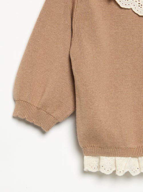 Pull avec col fantaisie en broderie anglaise - Kiabi