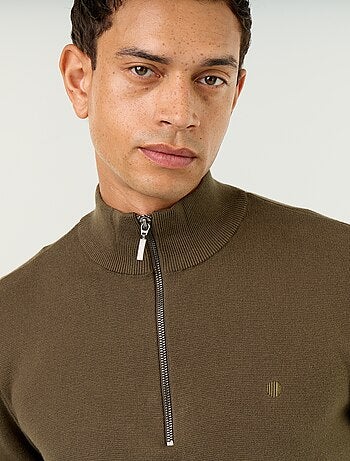 Pull avec col montant zippé
