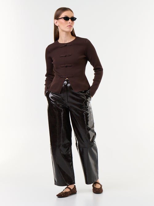 Pull avec détails mandarins - Kiabi