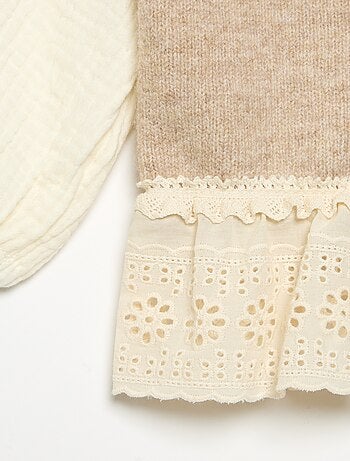 Pull avec manches en voile de coton et base brodée