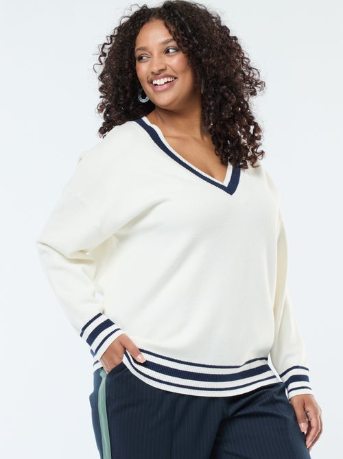 Pull col V en maille épaisse avec liserés - Kiabi