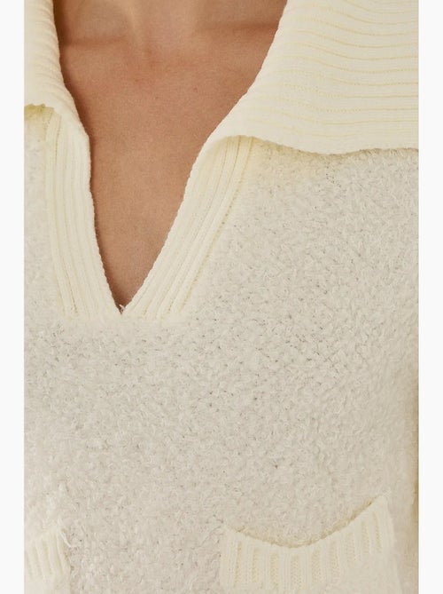 Pull court à col chemise avec poche hiccup - Kiabi Pull court à col chemise avec poche hiccup - Kiabi