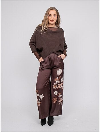 Pull court base croisée et manches chauve-souris kendy